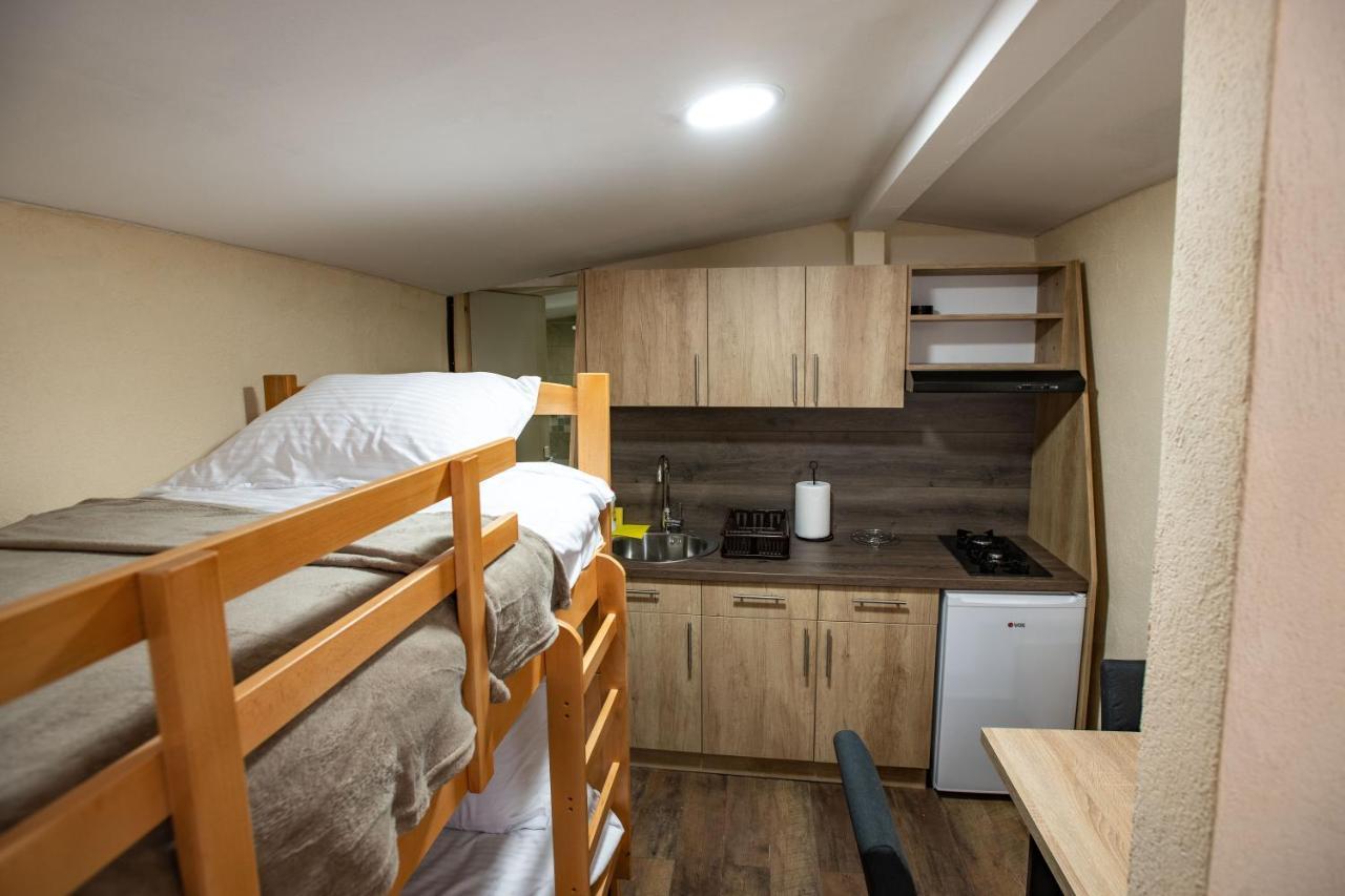 Apartmani Sp Jovanovic Crni Vrh ภายนอก รูปภาพ