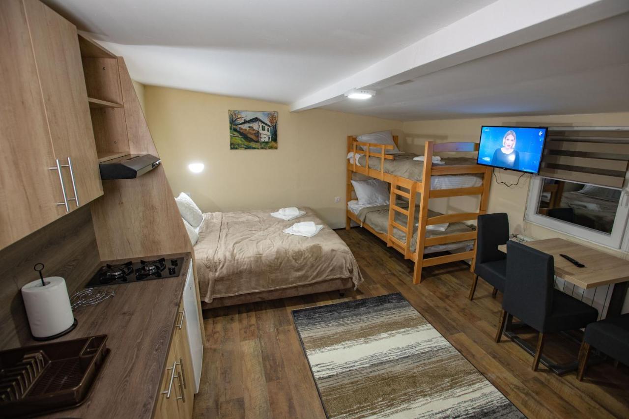 Apartmani Sp Jovanovic Crni Vrh ภายนอก รูปภาพ