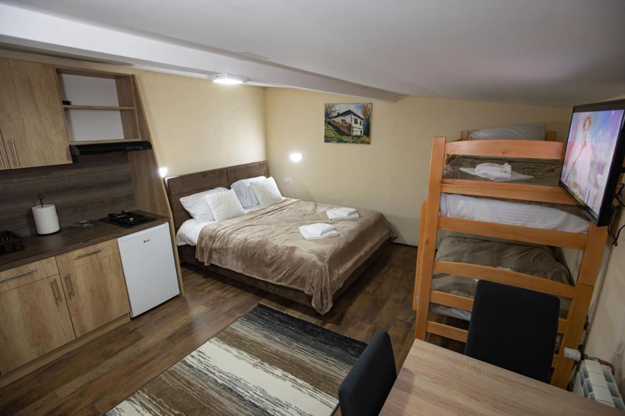 Apartmani Sp Jovanovic Crni Vrh ภายนอก รูปภาพ