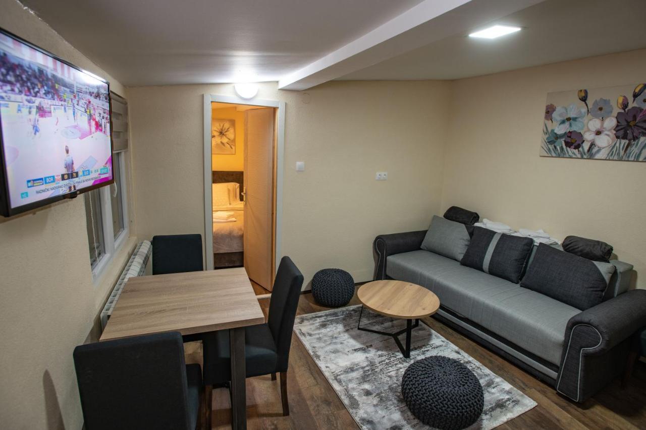 Apartmani Sp Jovanovic Crni Vrh ภายนอก รูปภาพ