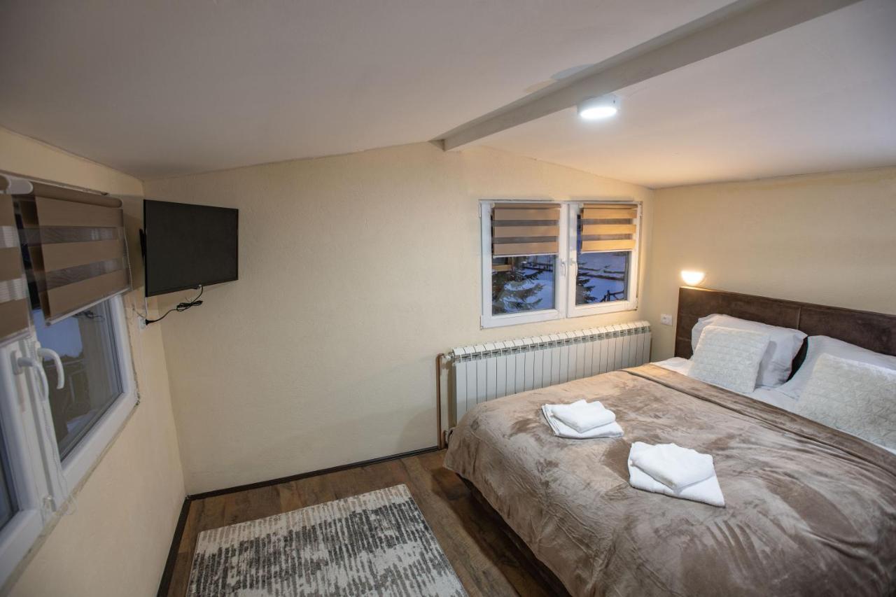 Apartmani Sp Jovanovic Crni Vrh ภายนอก รูปภาพ